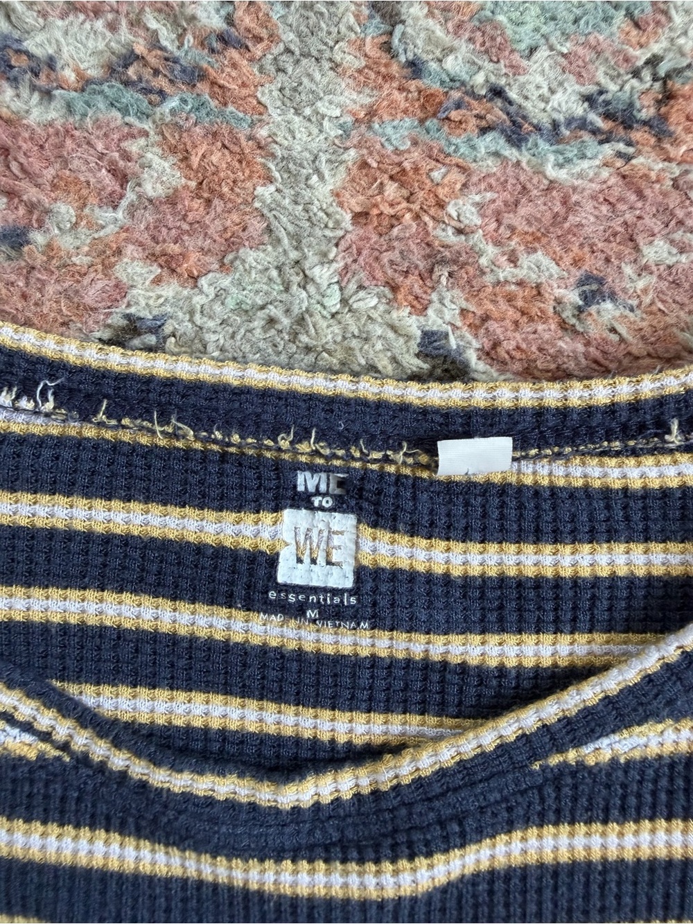 Striped Crop Top - Picture 2 of 3